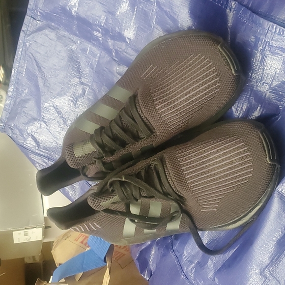 Adidas - Picture 5 of 6